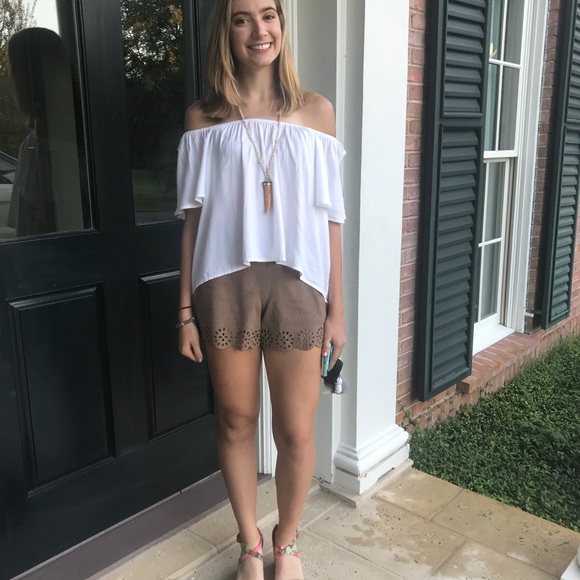 Meet your Posher, Isabella - Picture 4 of 5